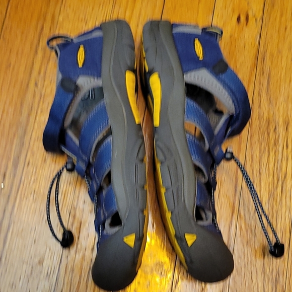 KEEN  Men's Footwear SHOES SIZE 7 US - Picture 9 of 15